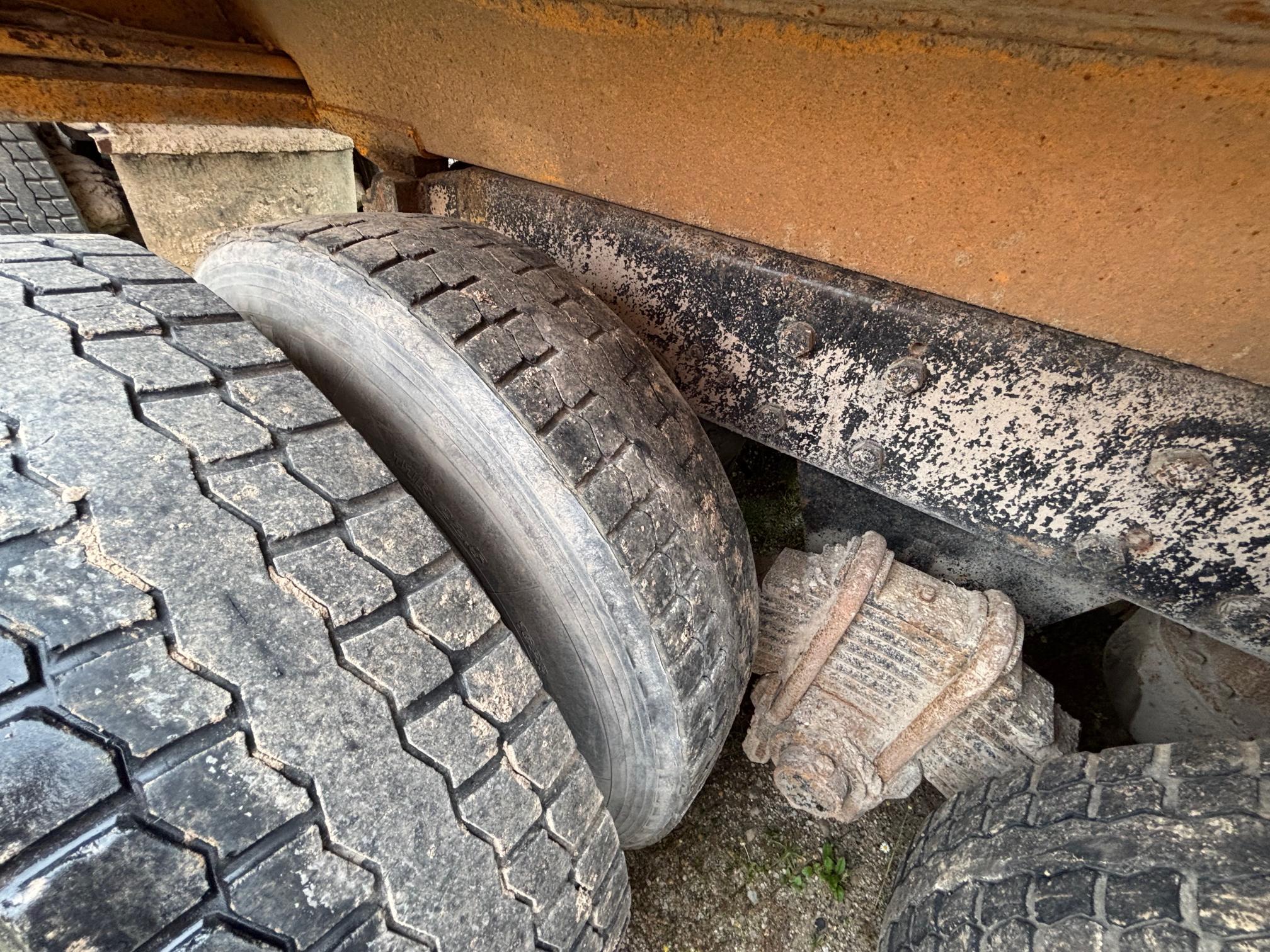 1995 MACK CL713 - Image 29